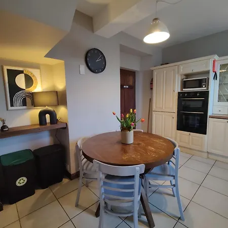 Casa vacanze Rustic Pub - 20 Minutes From Killarney!