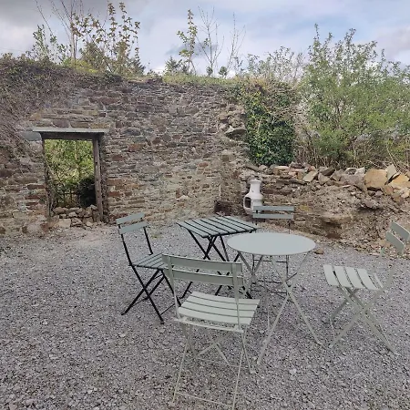 Rustic Pub - 20 Minutes From Killarney! *