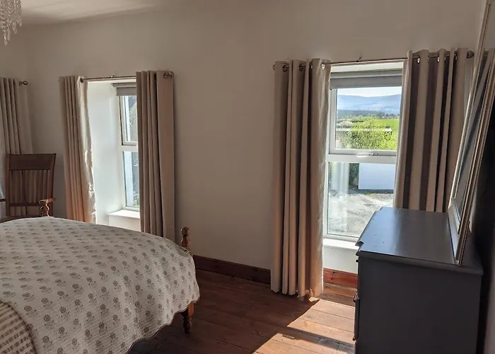 Prázdninový dům Rustic Pub - 20 Minutes From Killarney! *