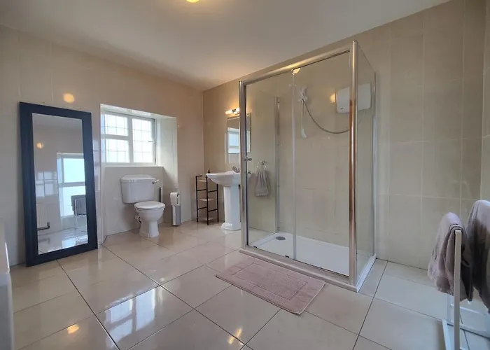 Prázdninový dům Rustic Pub - 20 Minutes From Killarney!