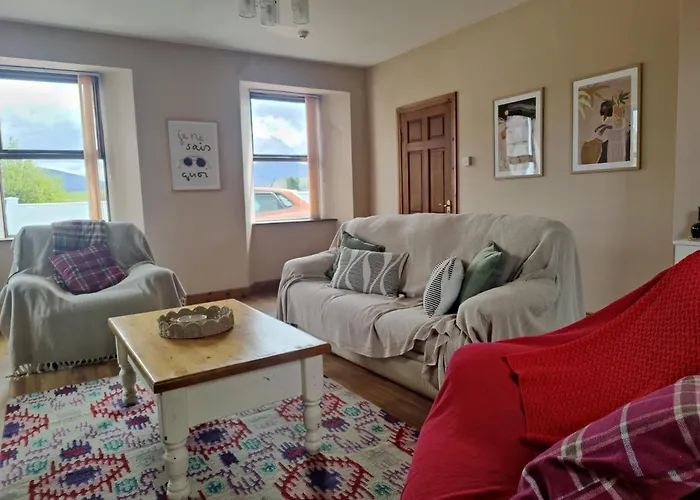 Rustic Pub - 20 Minutes From Killarney!