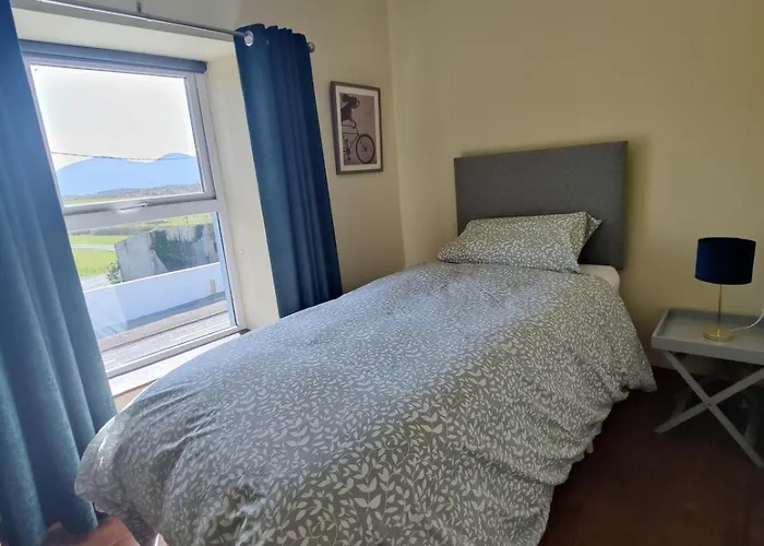 Prázdninový dům Rustic Pub - 20 Minutes From Killarney! *