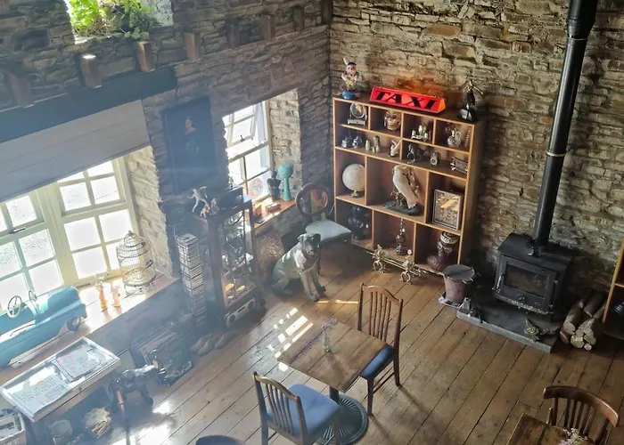 Rustic Pub - 20 Minutes From Killarney! Ferienhaus